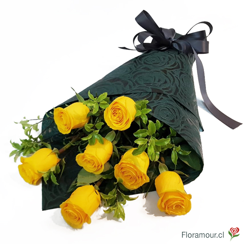 Exclusiva variedad de rosas amarillas durables, presentadas en ramo atado, envueltas en papel decorativo especial. Puede escoger otro color de rosas